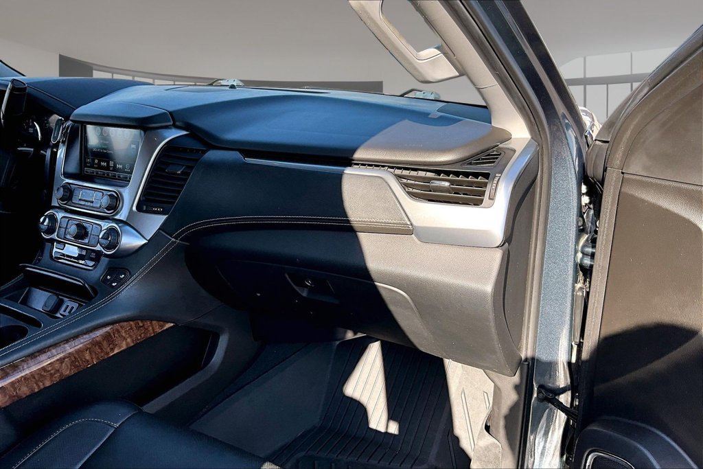 Used 2020 Chevrolet Tahoe Premier AWD/4WD image 16