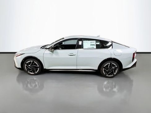 New 2025 Kia K4 GT-Line image 4