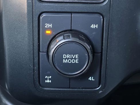 Used 2023 Ford F250 Lariat w/ Chrome Package image 28