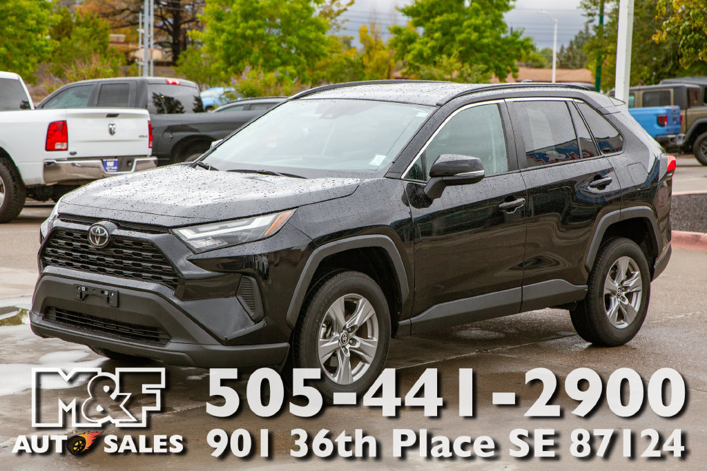 Used 2023 Toyota RAV4 XLE FWD image 9