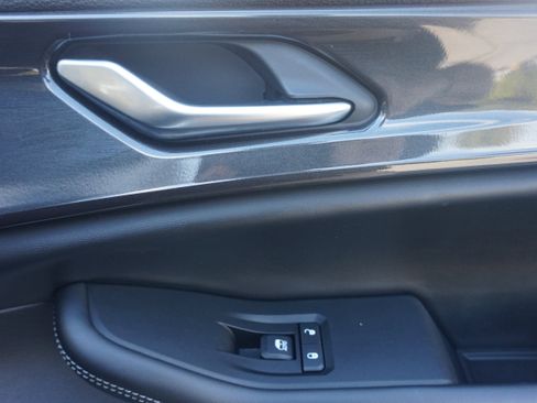 Used 2023 Jeep Grand Cherokee Laredo w/ Luxury Tech Group I image 23