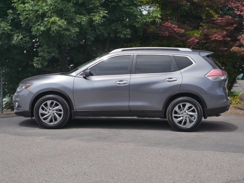 Used 2015 Nissan Rogue SL w/ SL Premium Package FWD image 14
