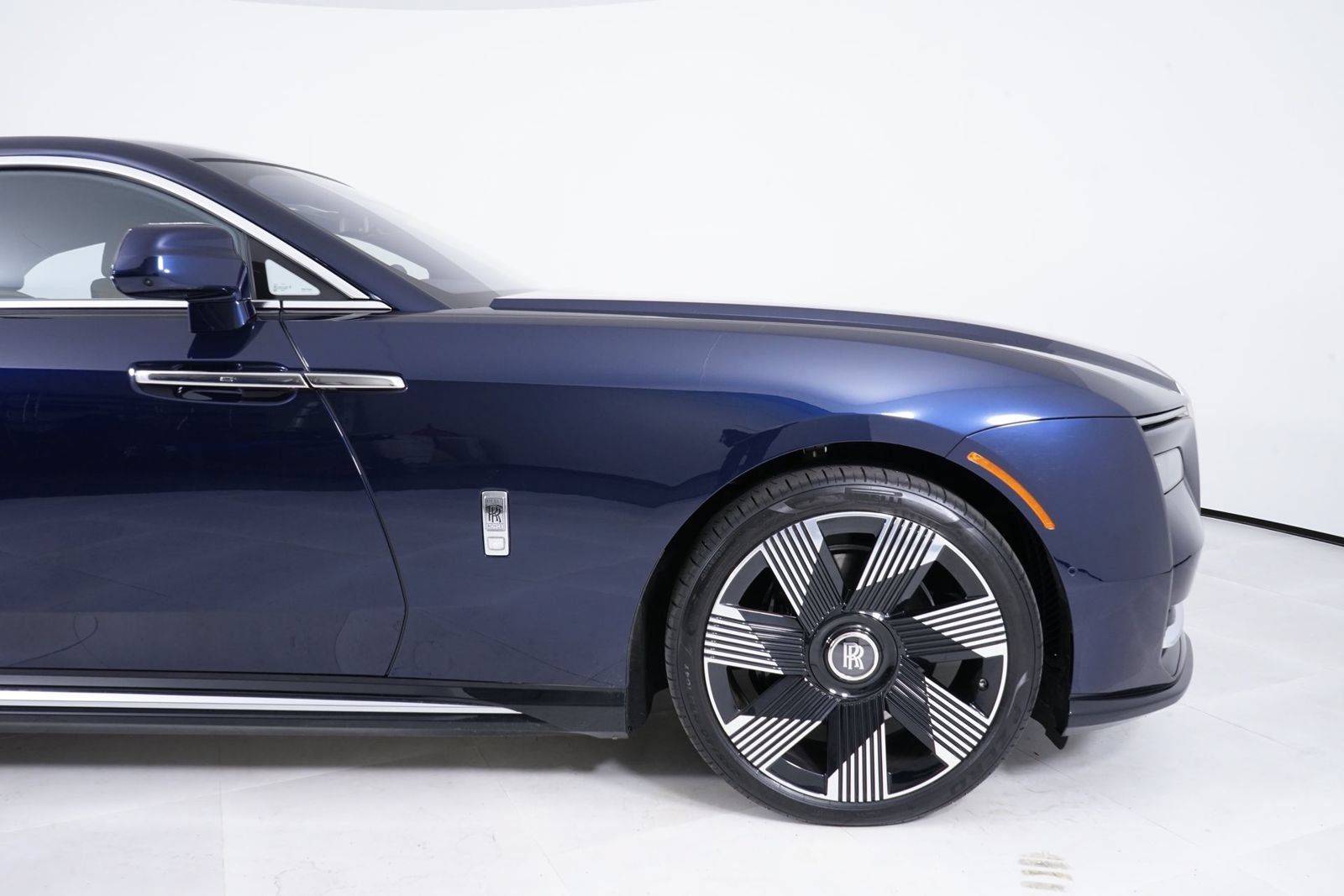 Used 2025 Rolls-Royce Spectre w/ Leather Finishing Pack AWD/4WD image 14