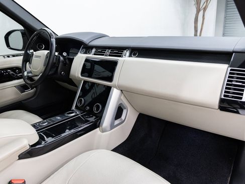 Used 2021 Land Rover Range Rover Westminster Edition image 13