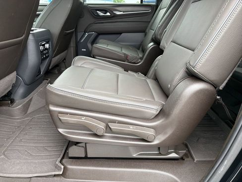 Used 2024 GMC Yukon XL Denali w/ LPO, Floor Liner Package RWD image 18