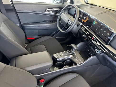 New 2026 Kia Sportage LX AWD/4WD image 16