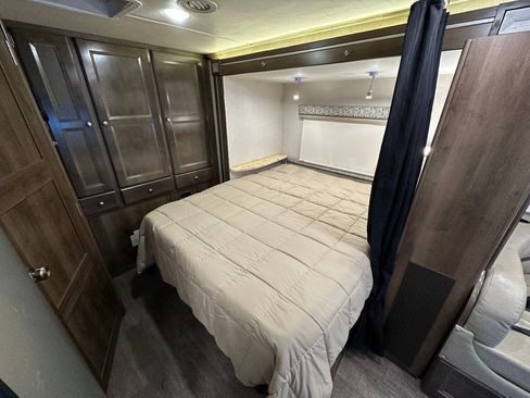 Used 2017 Mercedes-Benz Sprinter 3500 image 28