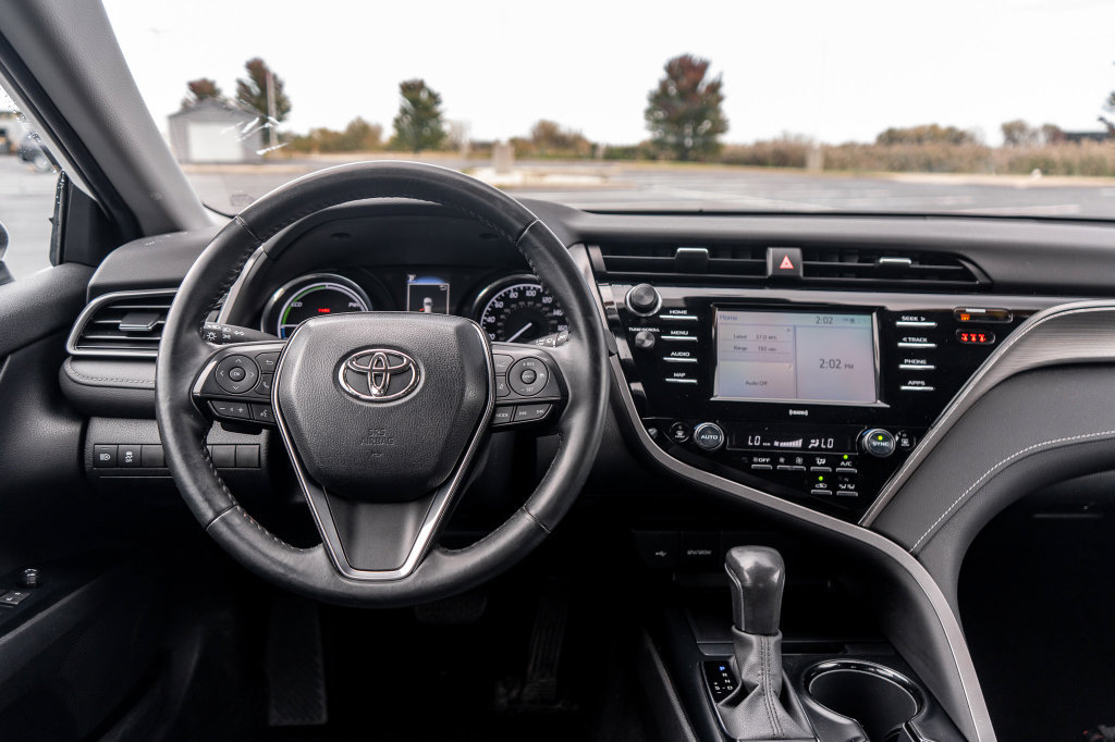 Used 2020 Toyota Camry SE FWD image 15