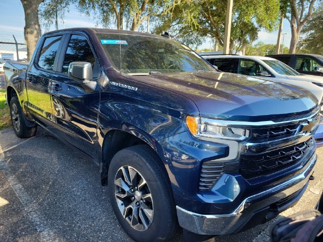 Used 2023 Chevrolet Silverado 1500 LT AWD/4WD image 2