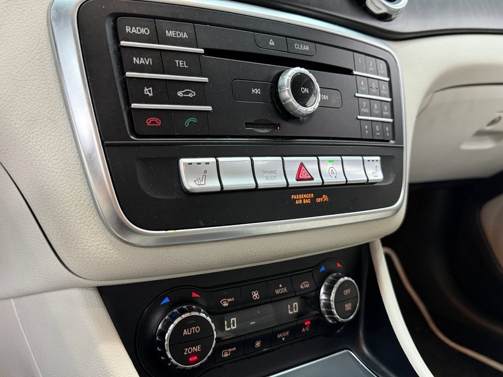 Used 2019 Mercedes-Benz GLA 250 w/ Premium Package image 24