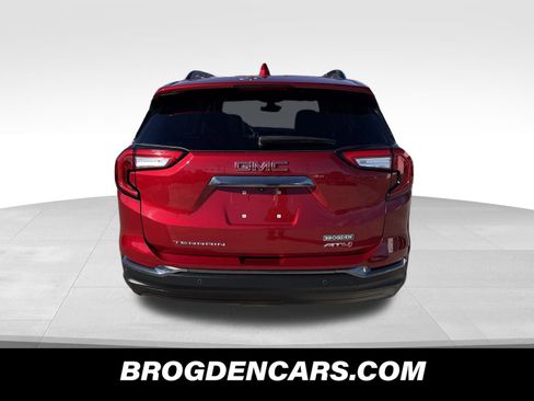 Used 2023 GMC Terrain AT4 w/ Tech Package image 4