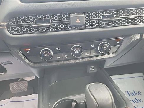 Used 2024 Honda HR-V Sport image 12