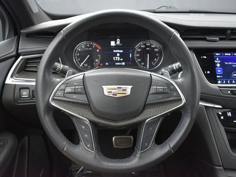 Used 2023 Cadillac XT5 Sportv image 15