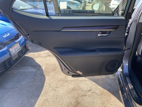 Used 2014 Lexus ES 350 w/ Premium Package FWD image 17