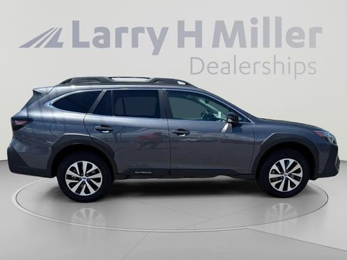 Used 2025 Subaru Outback Premium w/ Popular Package #1A AWD/4WD image 7