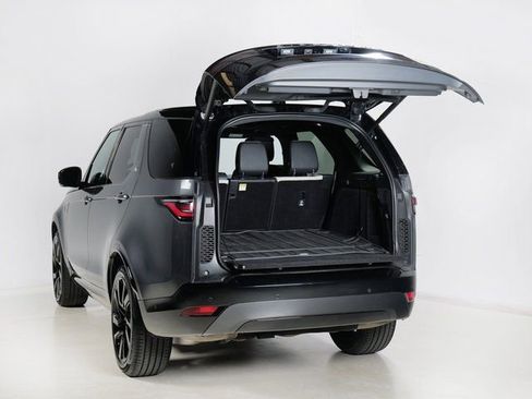 Used 2024 Land Rover Discovery Dynamic SE AWD/4WD image 29