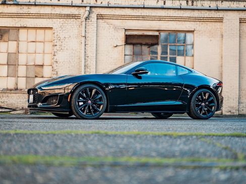 Used 2021 Jaguar F-TYPE R image 44