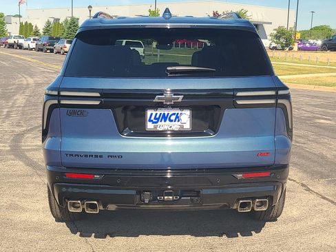 Used 2026 Chevrolet Traverse RS AWD/4WD image 3