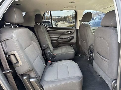 Certified 2021 Chevrolet Traverse LT image 11