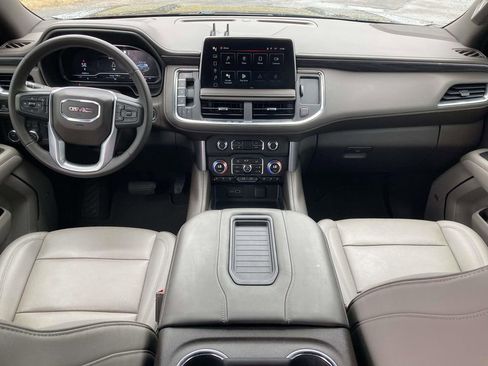 Used 2023 GMC Yukon SLT w/ Max Trailering Package image 18