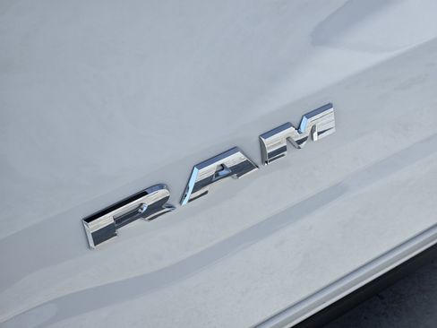 New 2026 RAM 1500 Laramie AWD/4WD image 7