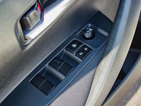 Used 2020 Toyota Corolla LE w/ LE Convenience Package FWD image 14