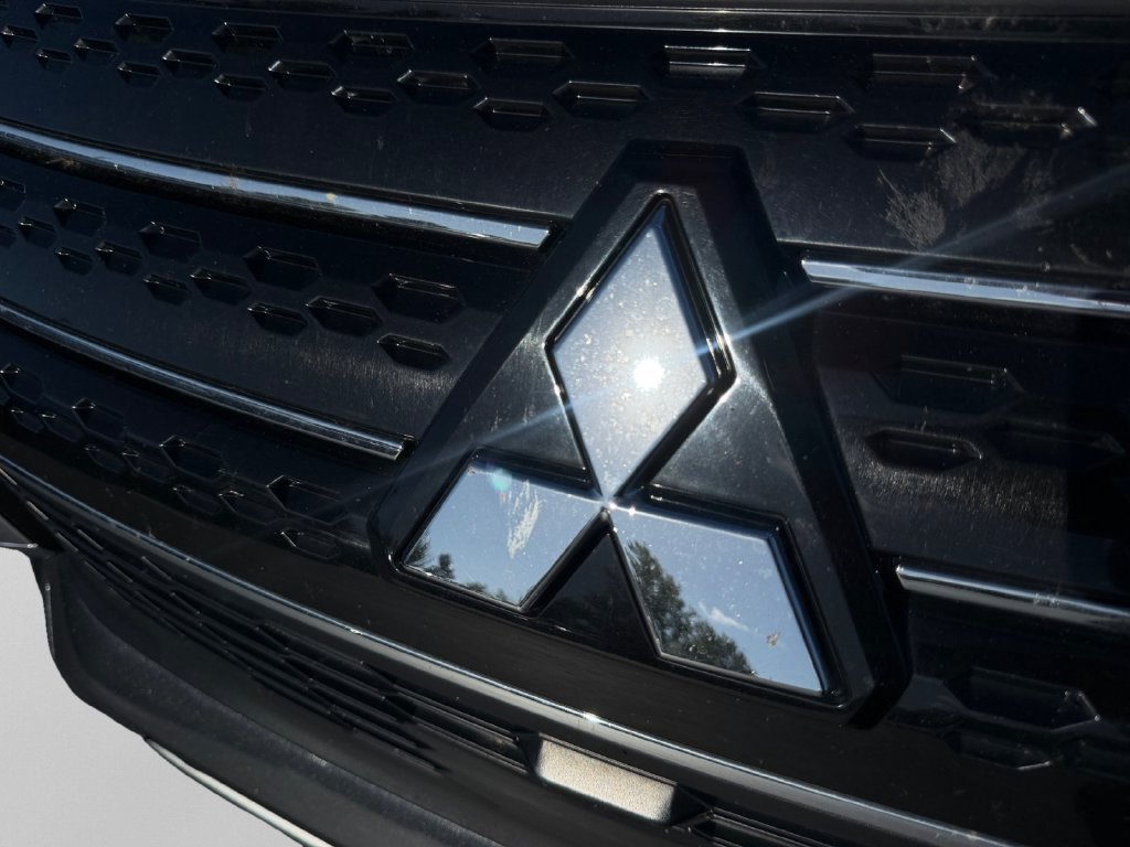 Used 2024 Mitsubishi Outlander SE FWD image 32