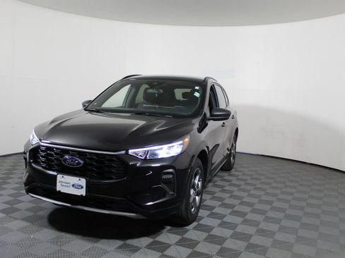 Certified 2024 Ford Escape ST-Line image 4