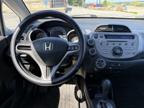 Used 2011 Honda Fit image 24