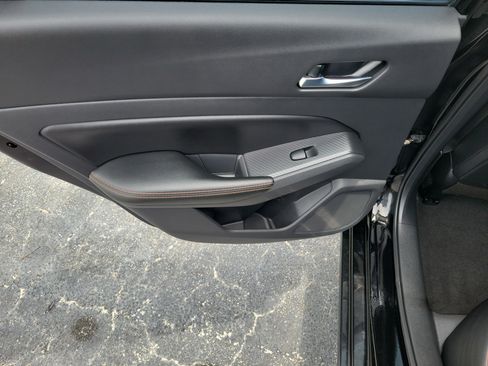 Used 2022 Nissan Altima 2.5 SR w/ Midnight Edition Package FWD image 17