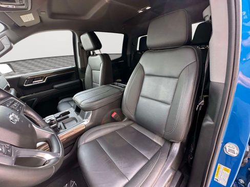 Used 2024 Chevrolet Silverado 1500 LT Trail Boss w/ Convenience Package II AWD/4WD image 21