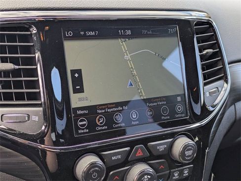 Used 2020 Jeep Grand Cherokee Altitude image 19