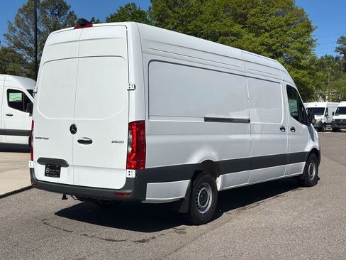 New 2025 Mercedes-Benz Sprinter 2500 image 10