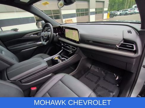 Certified 2026 Chevrolet Traverse LT AWD/4WD image 29