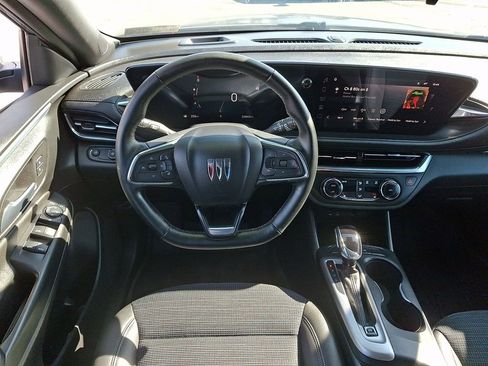 Used 2024 Buick Envista Preferred w/ Convenience I Package image 11