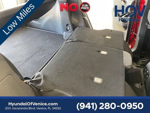 Used 2024 Toyota Corolla Cross LE w/ Moonroof Package FWD image 34