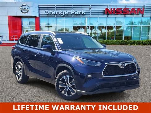 Used 2023 Toyota Highlander L image 1