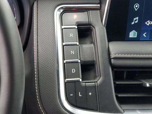 Used 2024 Chevrolet Tahoe Premier w/ Max Trailering Package image 17