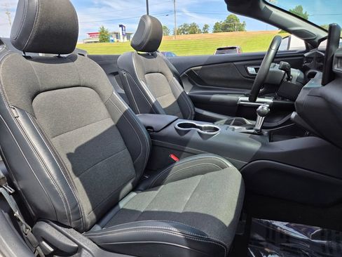 Used 2024 Ford Mustang Convertible RWD image 16