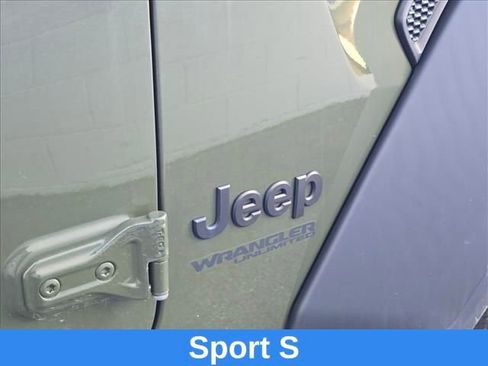 Used 2022 Jeep Wrangler Unlimited Sport AWD/4WD image 19