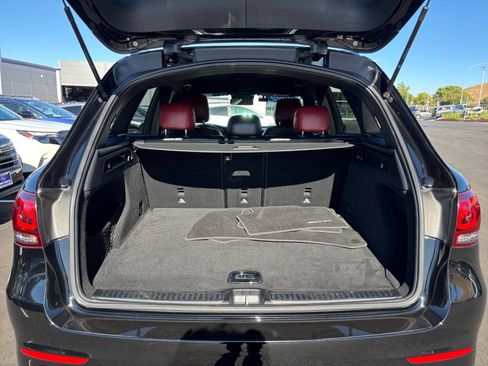 Used 2022 Mercedes-Benz GLC 300 w/ AMG Line image 19