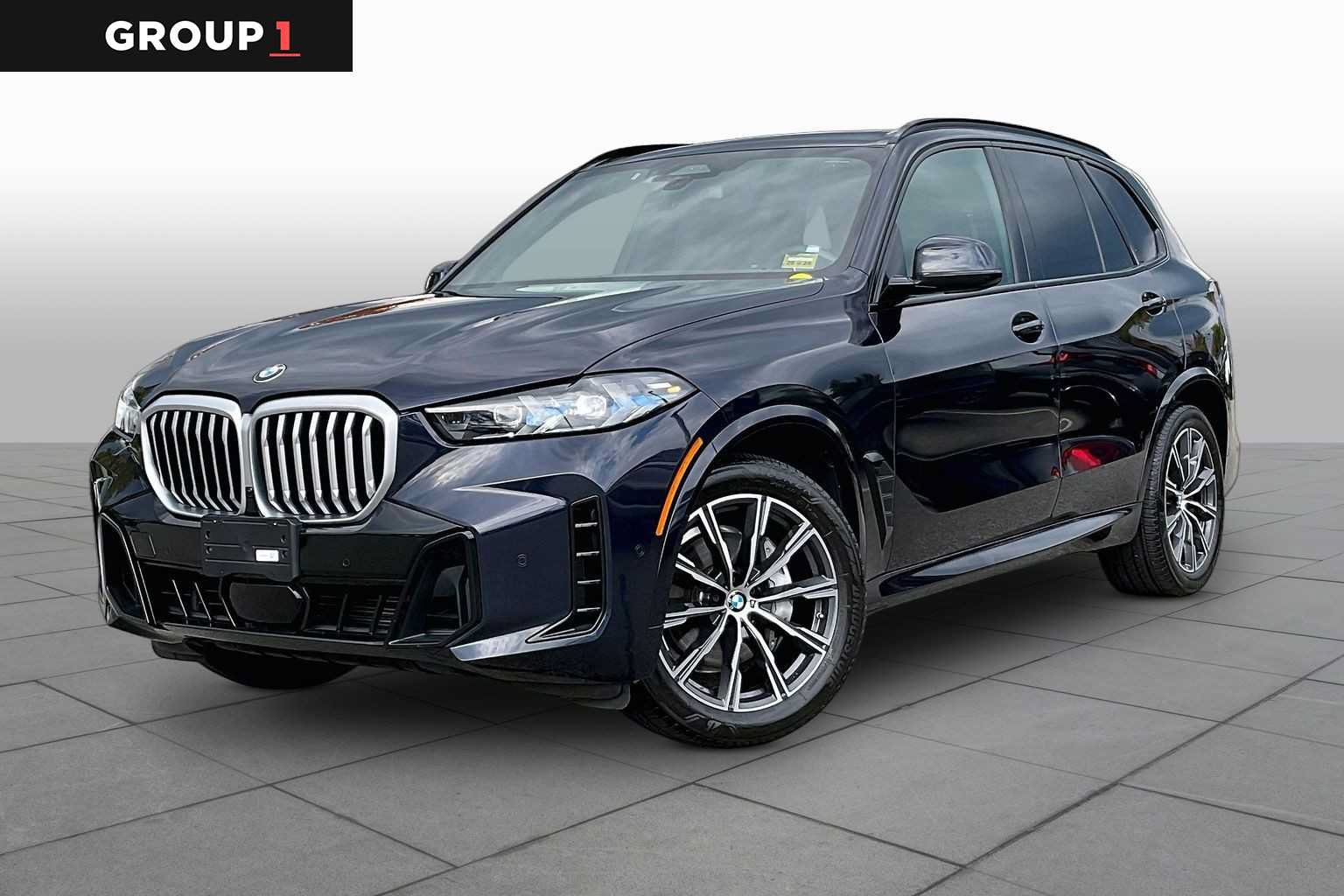 Used 2024 BMW X5 xDrive40i w/ M Sport Package AWD/4WD image 1