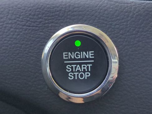 Certified 2024 Ford Edge SE image 32