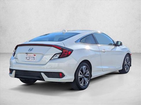 Used 2017 Honda Civic EX-T image 5