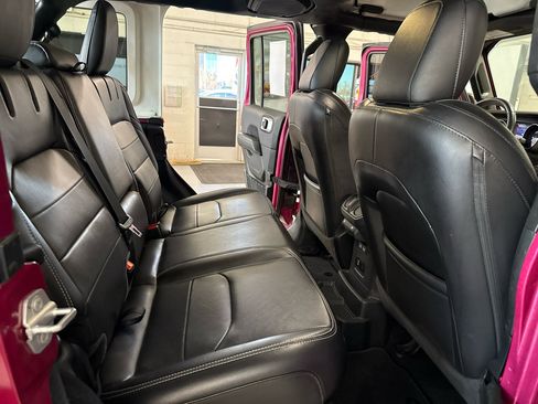 Used 2021 Jeep Wrangler Unlimited Sahara w/ Cold Weather Group image 43