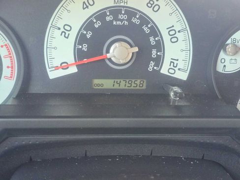 Used 2014 Toyota FJ Cruiser 4WD w/ Convenience Package image 24