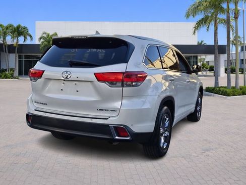 Used 2019 Toyota Highlander Limited AWD/4WD image 7