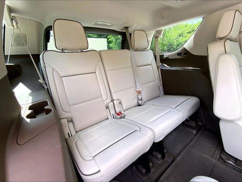 Used 2023 GMC Yukon Denali AWD/4WD image 24