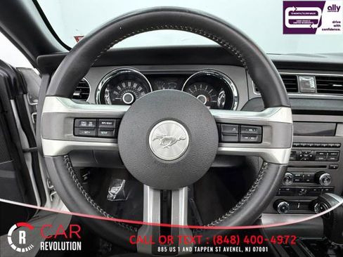 Used 2013 Ford Mustang Convertible image 24