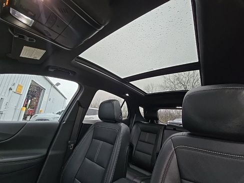 Used 2023 Chevrolet Equinox Premier image 21